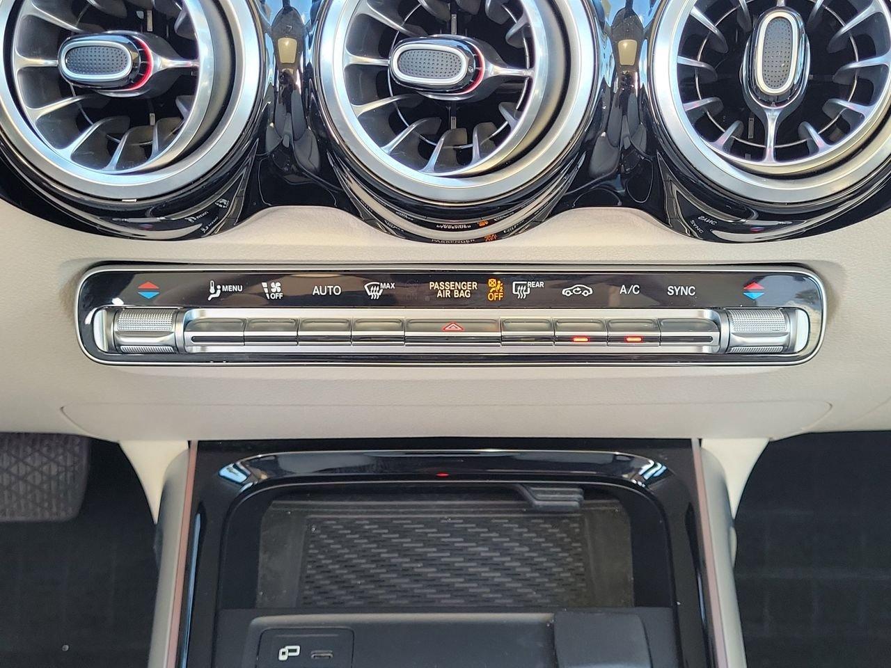 Mercedes-Benz Glb 250 - Thumbnail 19