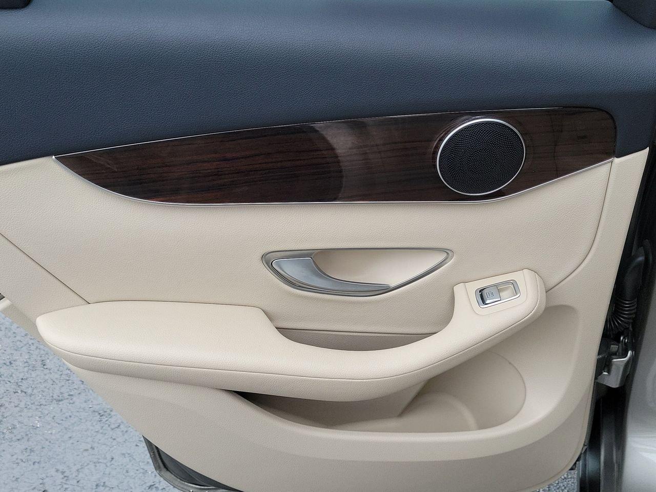 Mercedes-Benz Glc 300 - Thumbnail 10