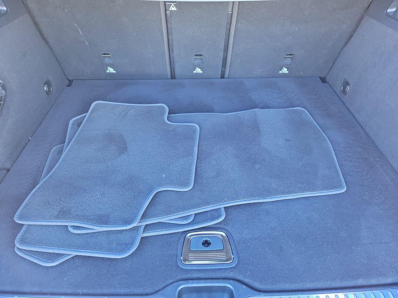 Mercedes-Benz Glc 300 - Thumbnail 9