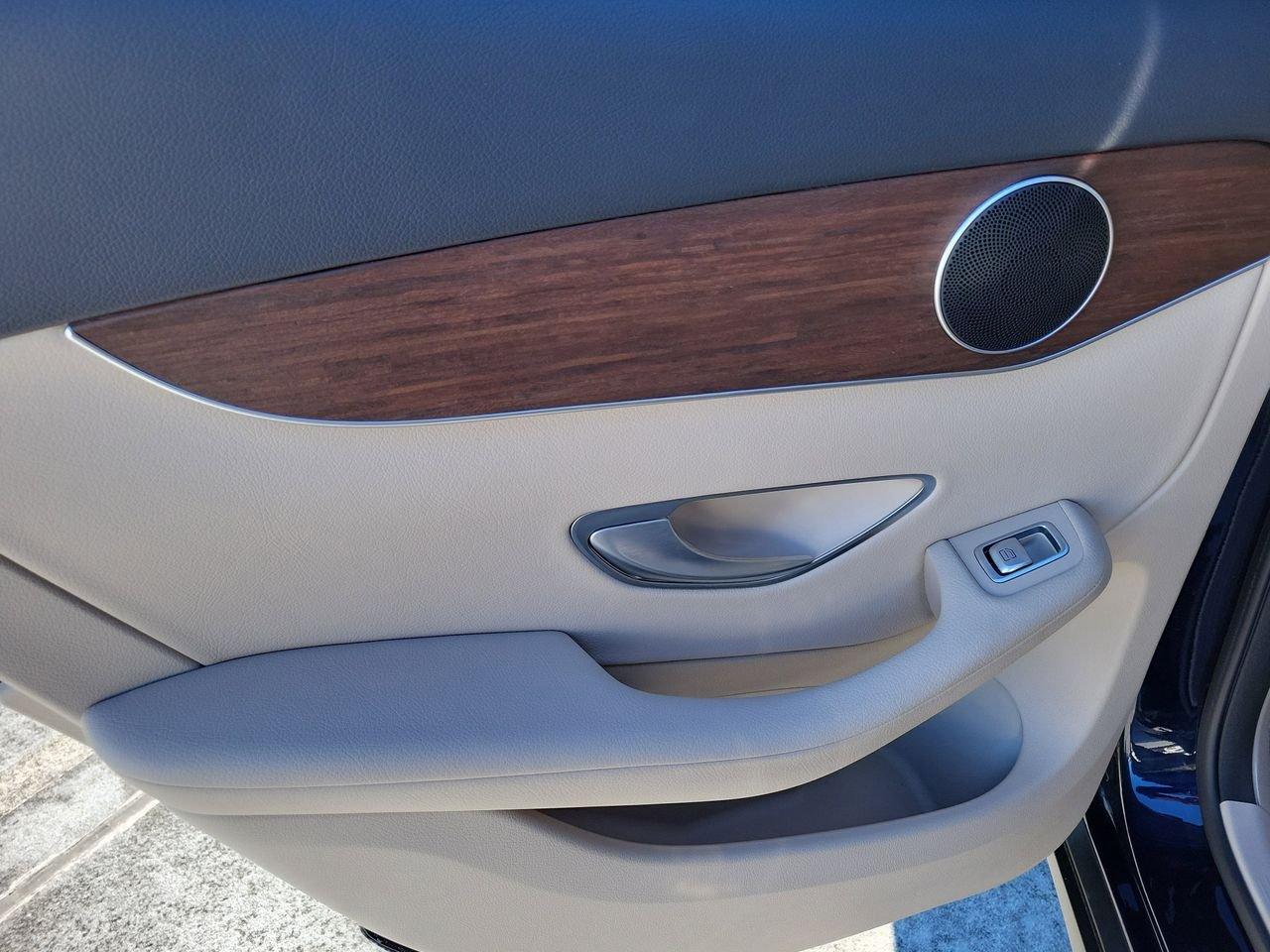 Mercedes-Benz Glc 300 - Thumbnail 12