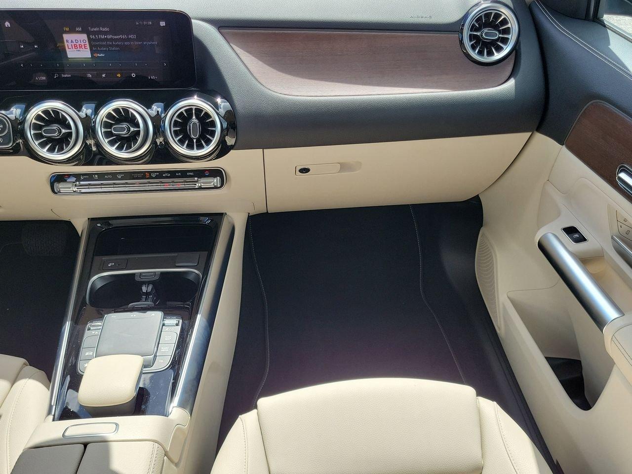 Mercedes-Benz Gla 250 - Thumbnail 17