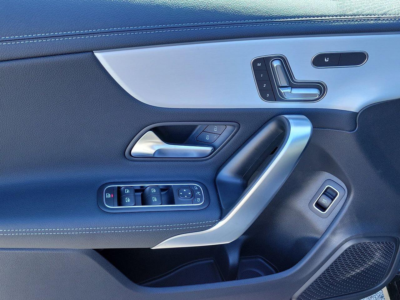 Mercedes-Benz Cla 250 - Thumbnail 20