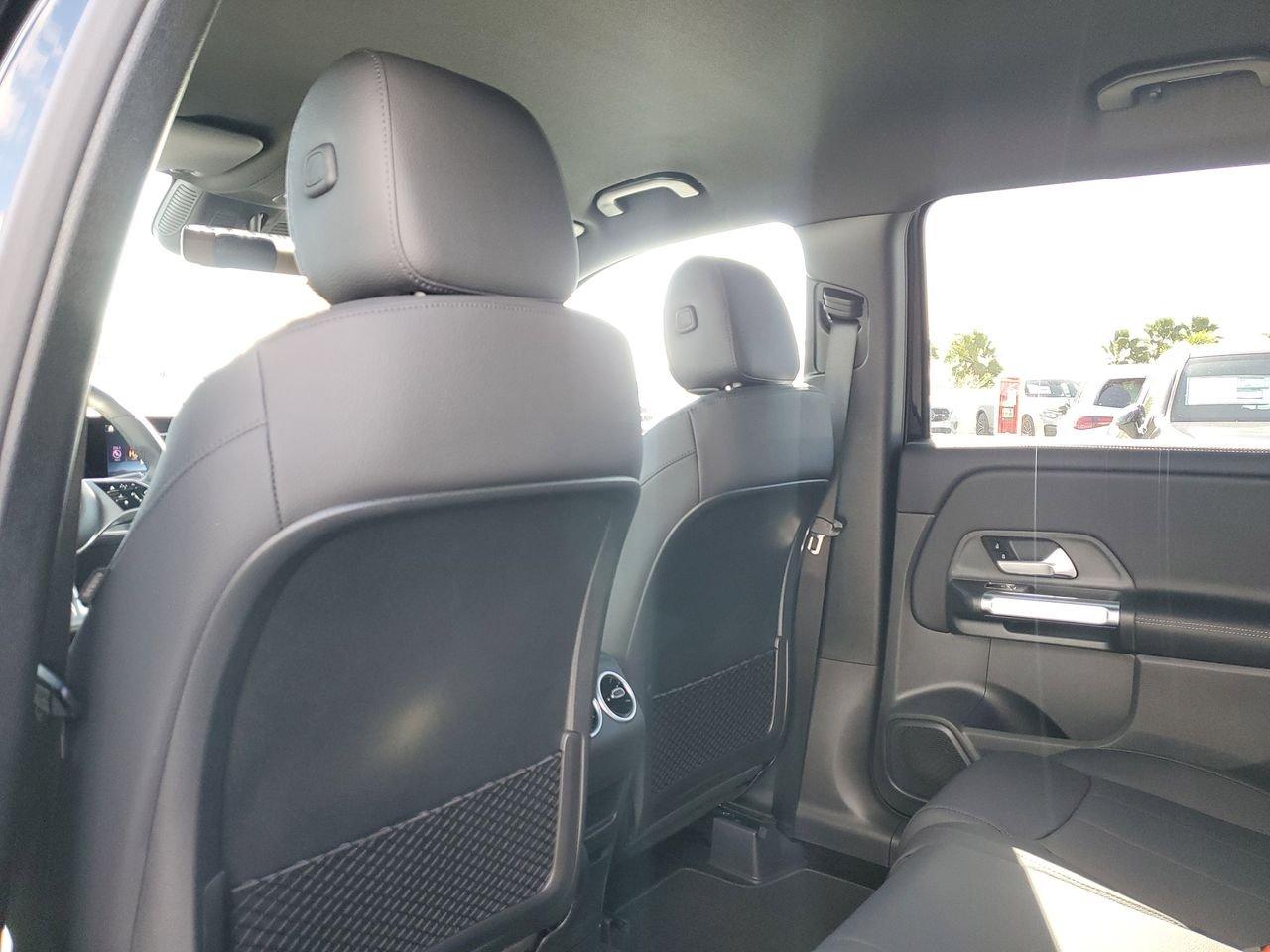 Mercedes-Benz Glb 250 - Thumbnail 12