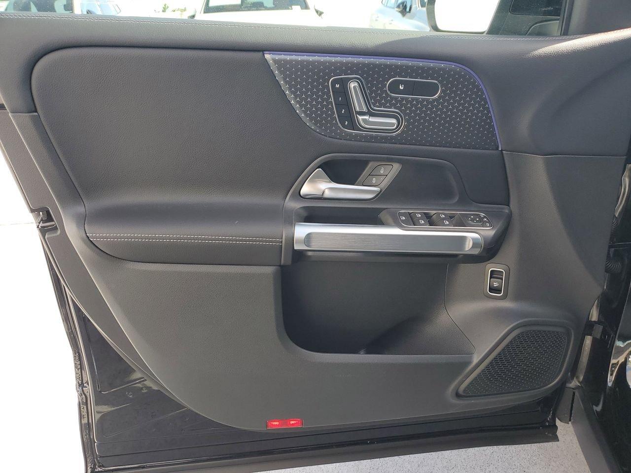 Mercedes-Benz Glb 250 - Thumbnail 18