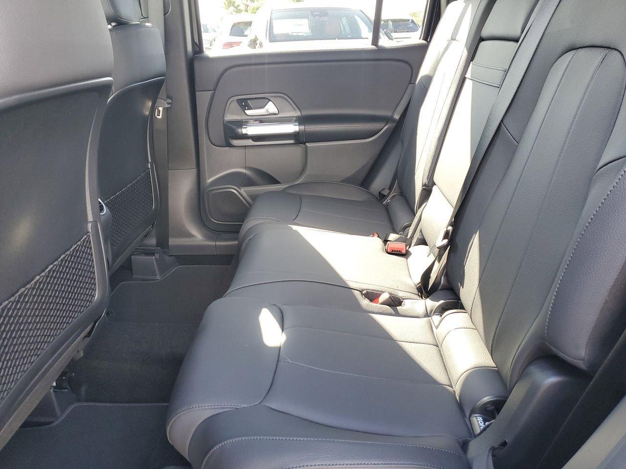 Mercedes-Benz Glb 250 - Thumbnail 11