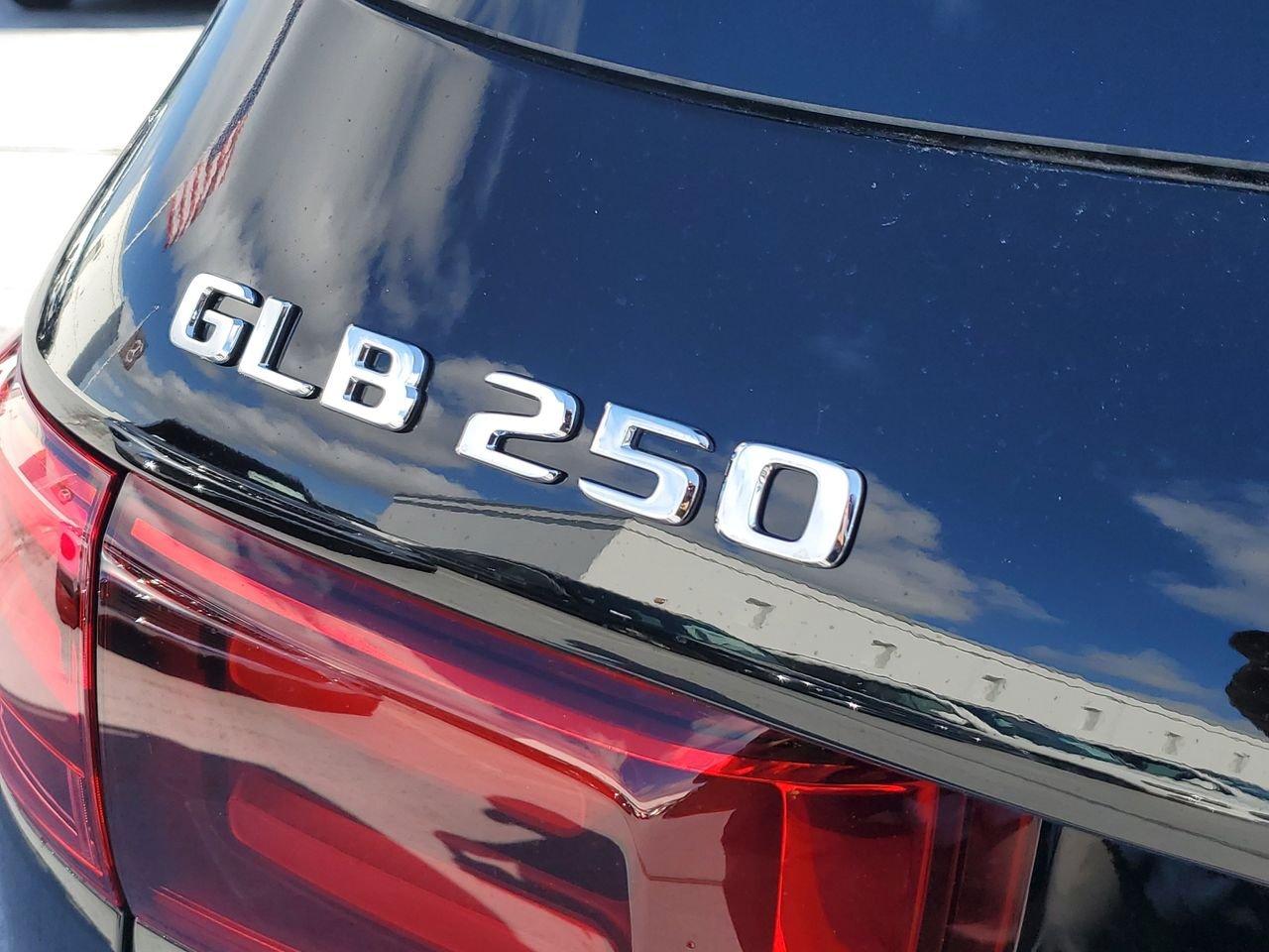 Mercedes-Benz Glb 250 - Thumbnail 9