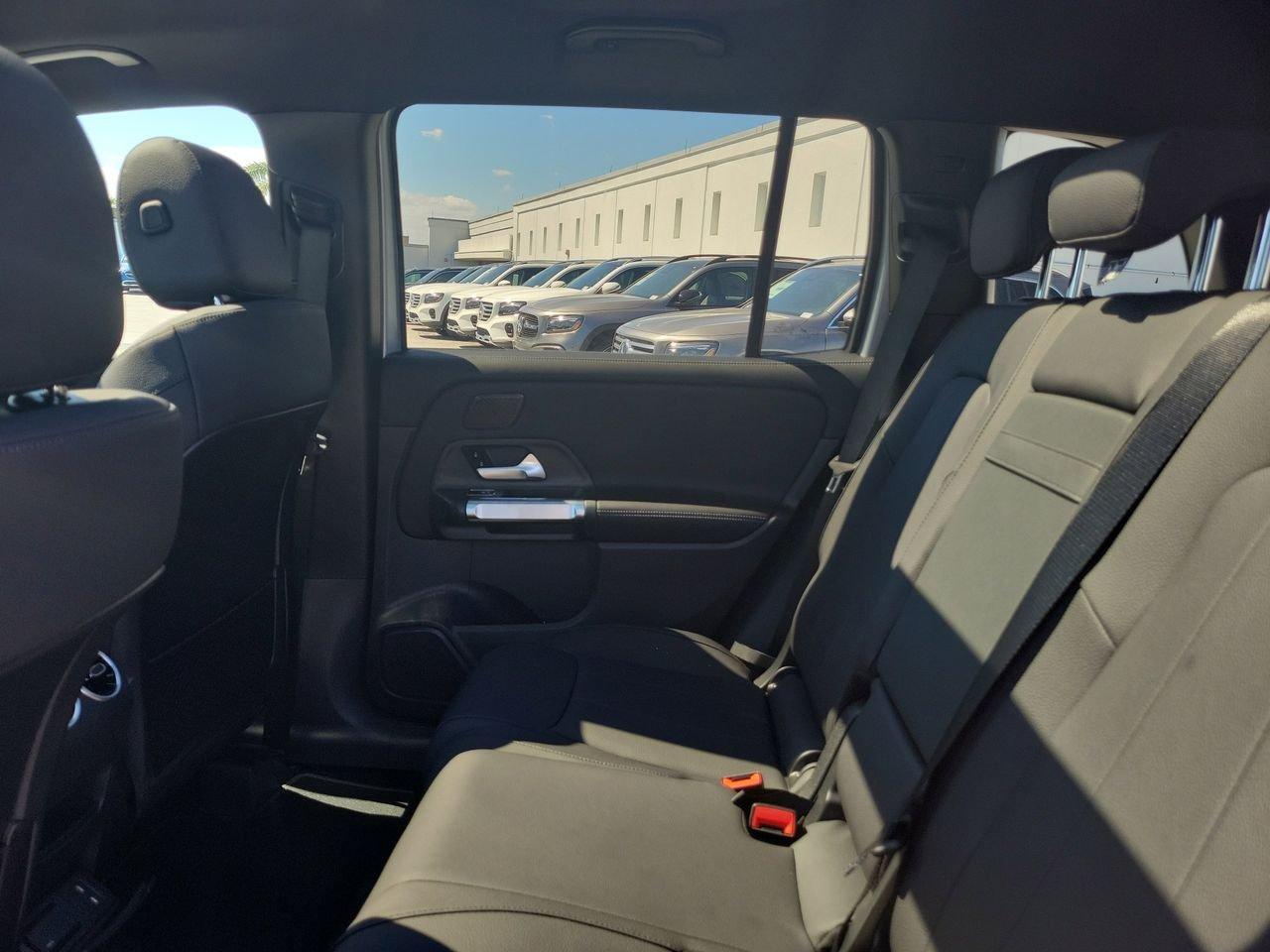 Mercedes-Benz Glb 250 - Thumbnail 12