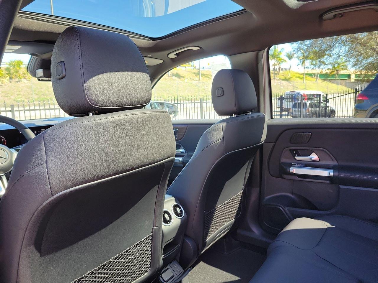 Mercedes-Benz Glb 250 - Thumbnail 12