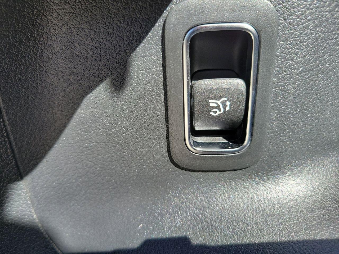 Mercedes-Benz Glb 250 - Thumbnail 18