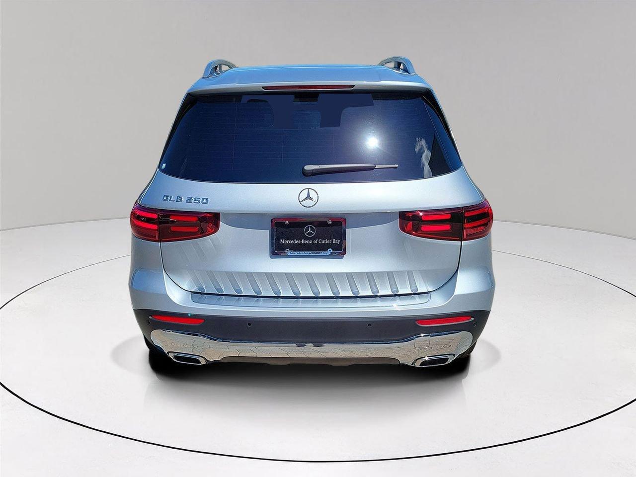 Mercedes-Benz Glb 250 - Thumbnail 6