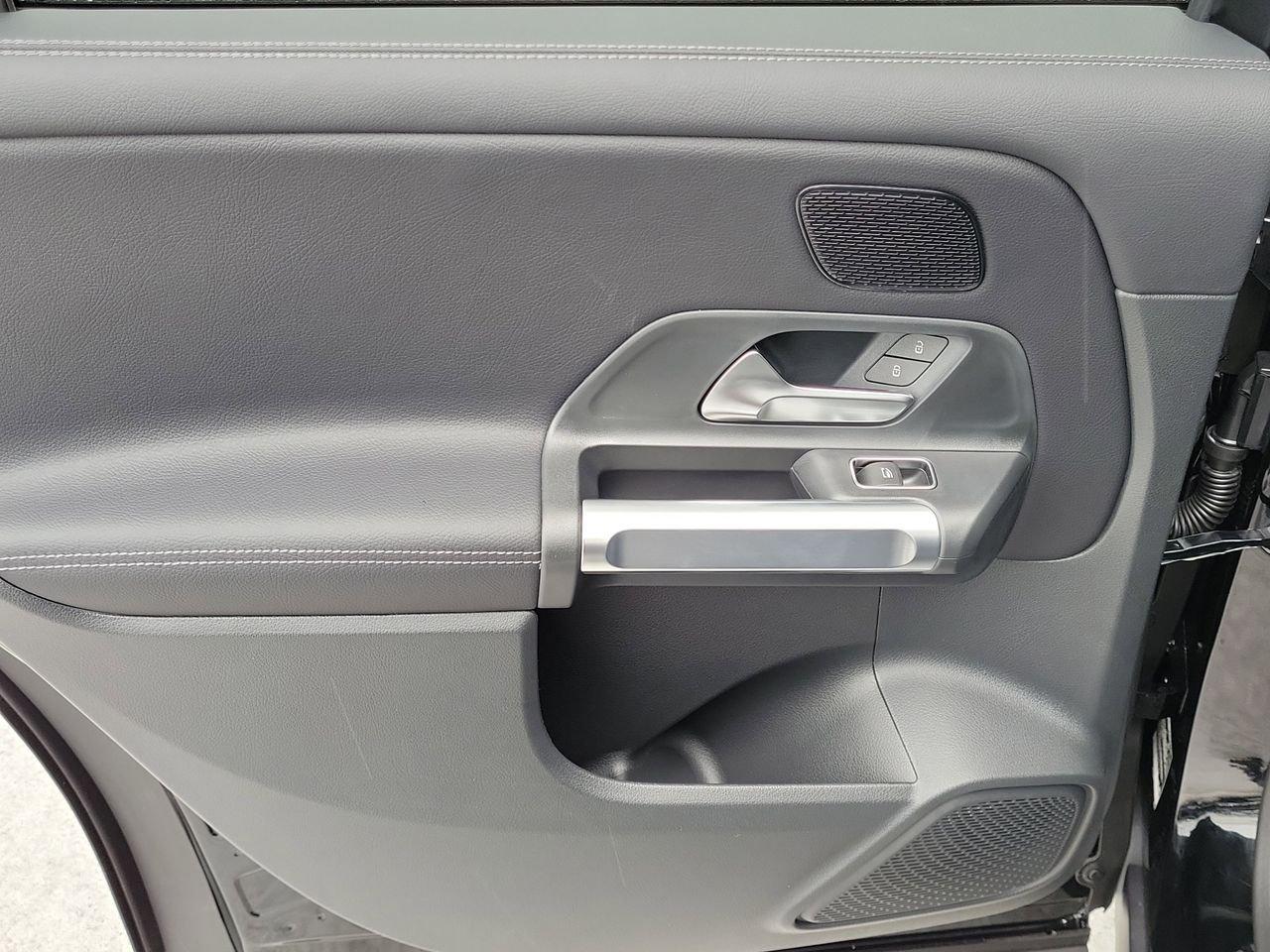 Mercedes-Benz Glb 250 - Thumbnail 12