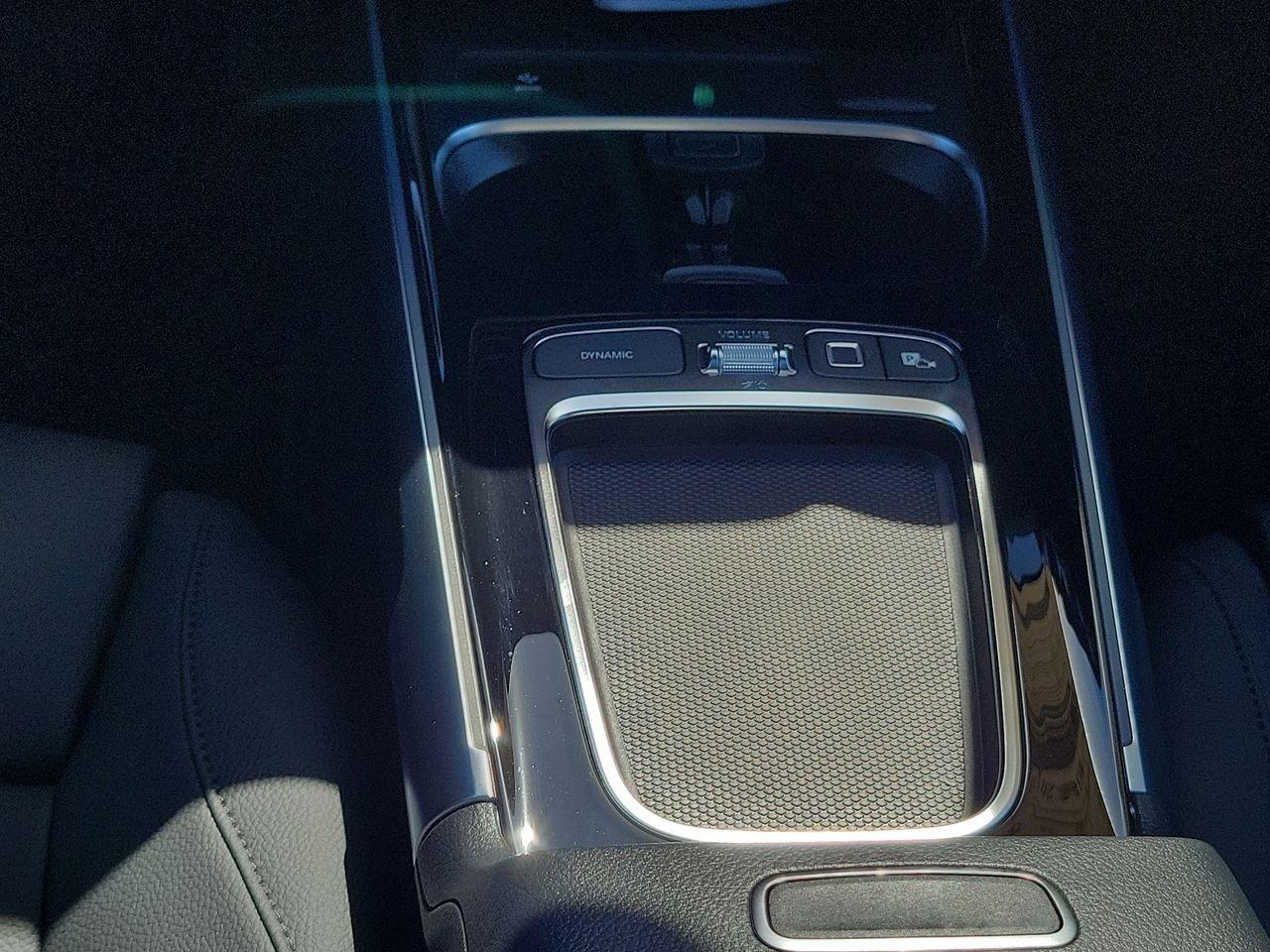 Mercedes-Benz Glb 250 - Thumbnail 18