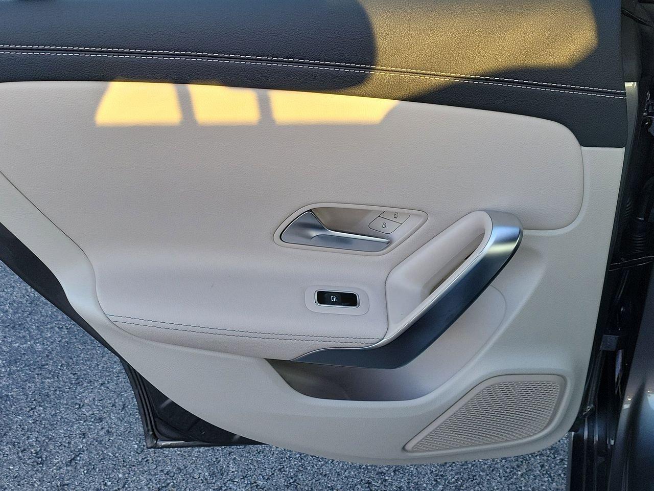 Mercedes-Benz Cla 250 - Thumbnail 12