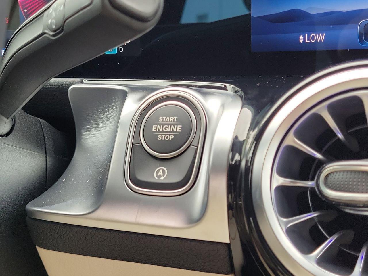 Mercedes-Benz Glb 250 - Thumbnail 18