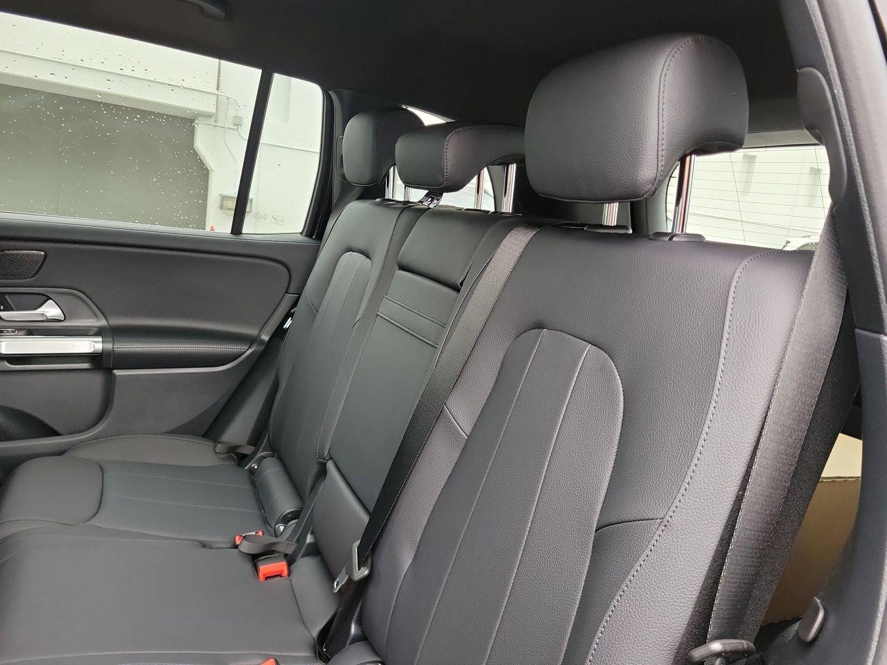 Mercedes-Benz Glb 250 - Thumbnail 14