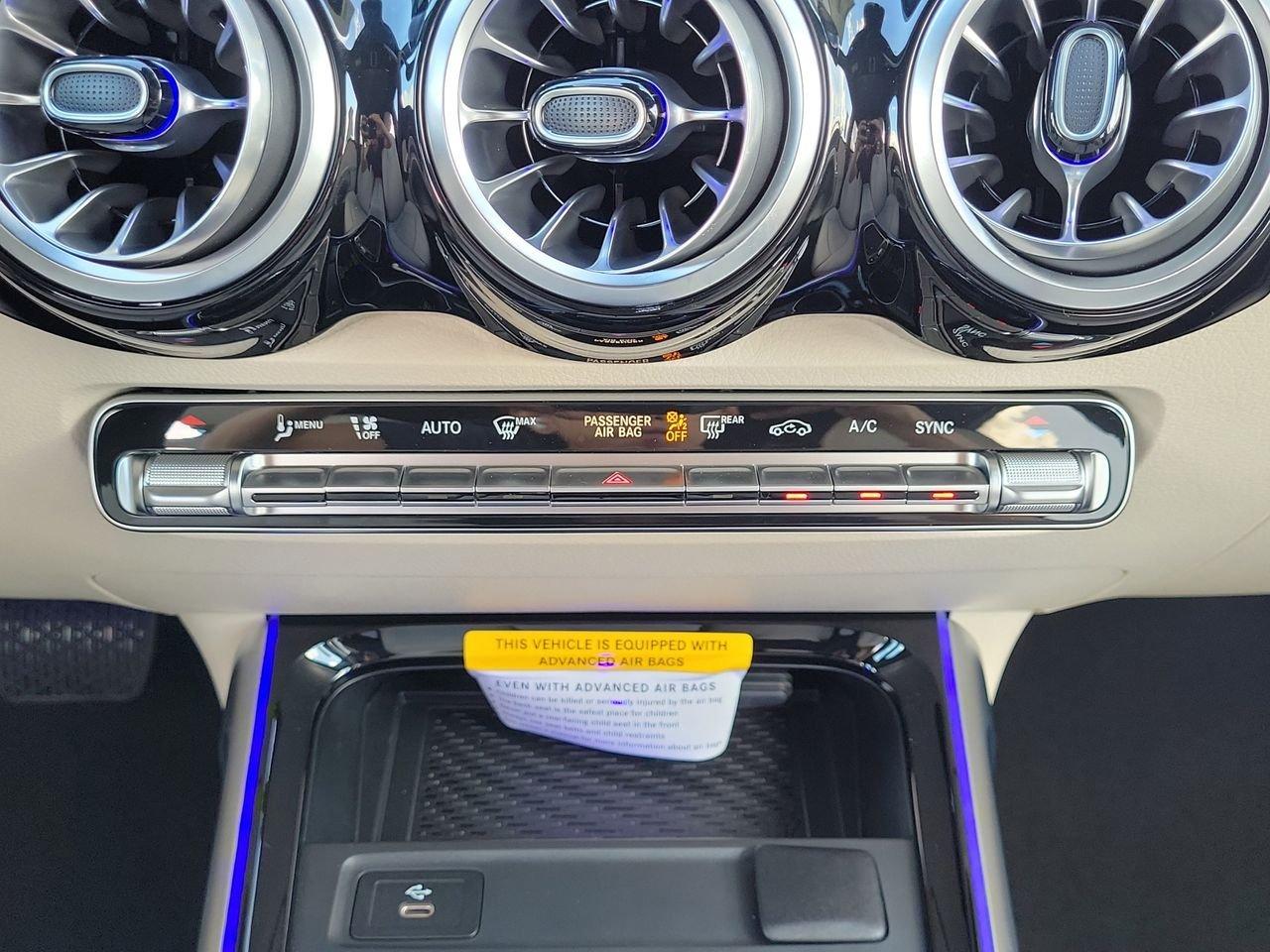 Mercedes-Benz Glb 250 - Thumbnail 20