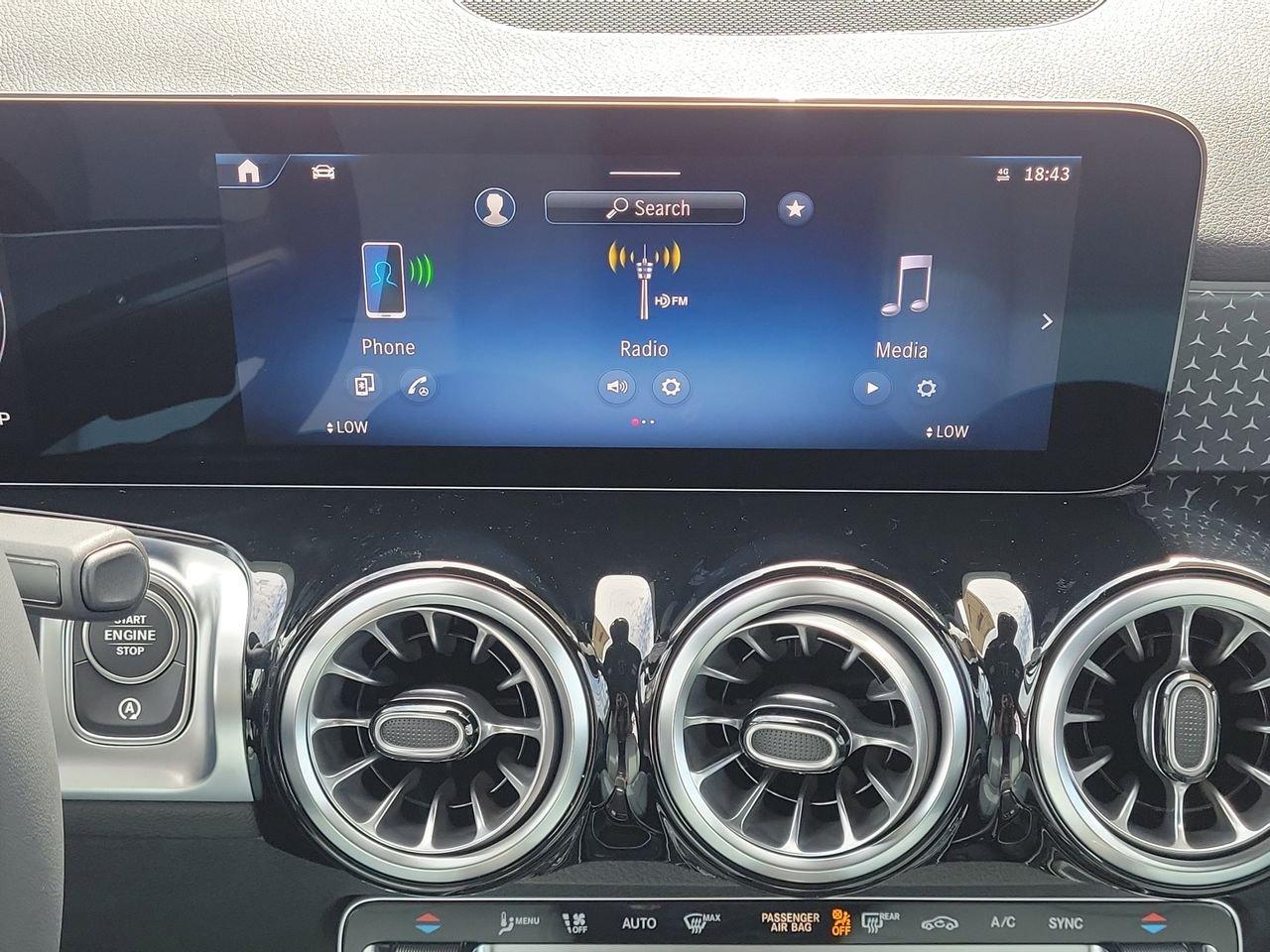 Mercedes-Benz Glb 250 - Thumbnail 18