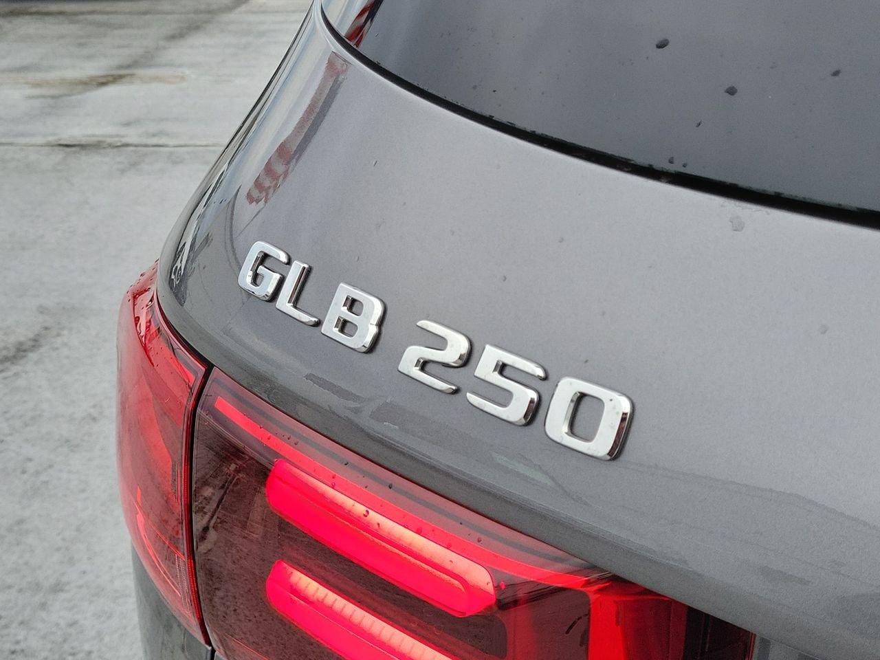 Mercedes-Benz Glb 250 - Thumbnail 8