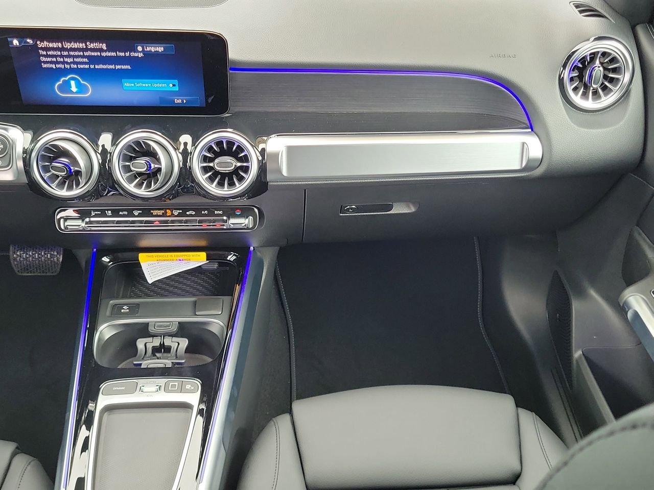 Mercedes-Benz Glb 250 - Thumbnail 17