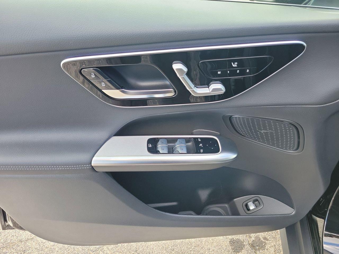 Mercedes-Benz Glc 300 - Thumbnail 18