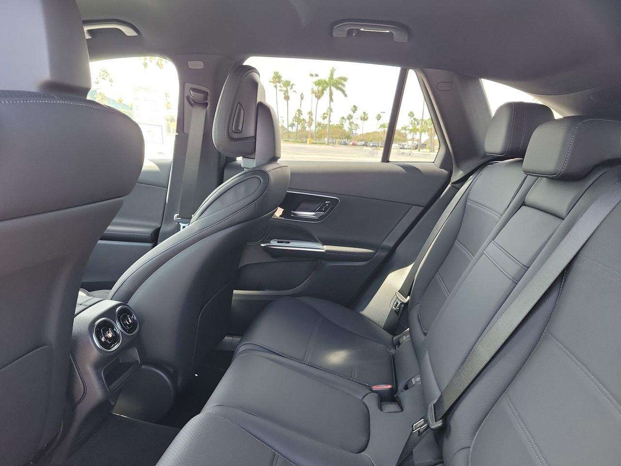 Mercedes-Benz Glc 300 - Thumbnail 11