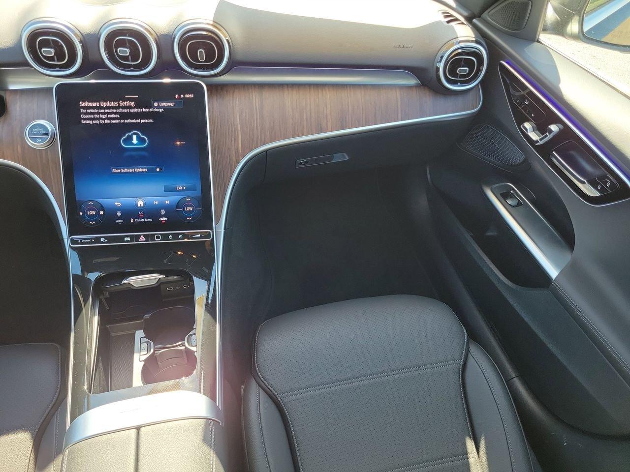 Mercedes-Benz C 300 - Thumbnail 17