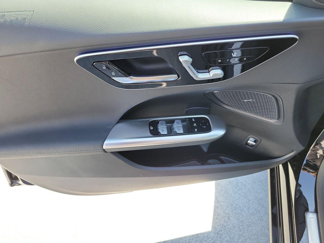 Mercedes-Benz C 300 - Thumbnail 17