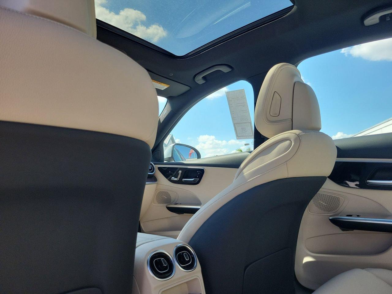 Mercedes-Benz C 300 - Thumbnail 13