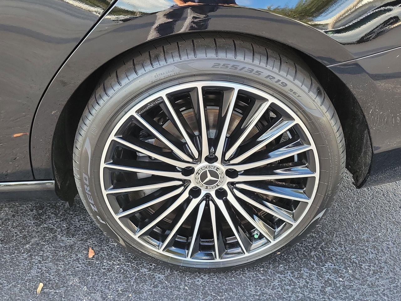 Mercedes-Benz C 300 - Thumbnail 9