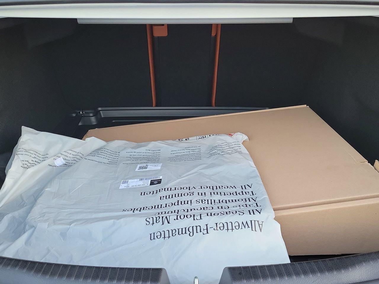 Mercedes-Benz C 300 - Thumbnail 9