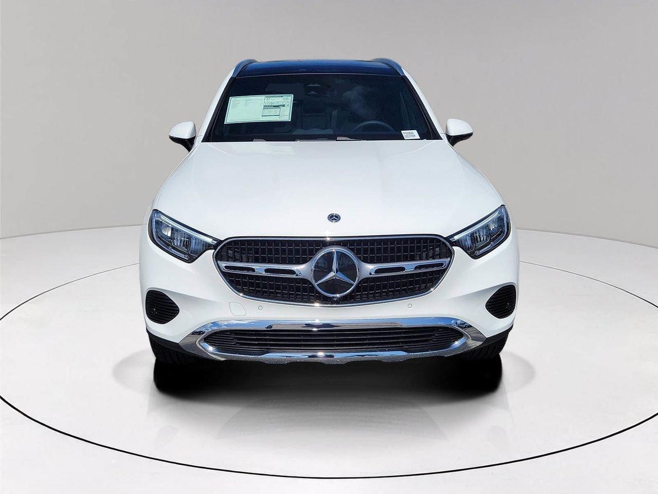 Mercedes-Benz Glc 300 - Thumbnail 3