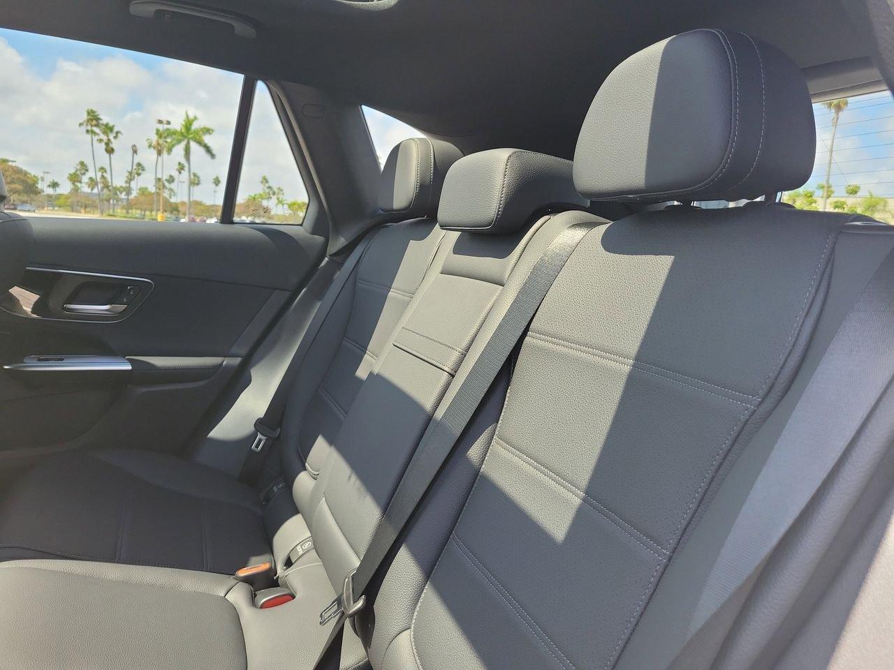 Mercedes-Benz Glc 300 - Thumbnail 11