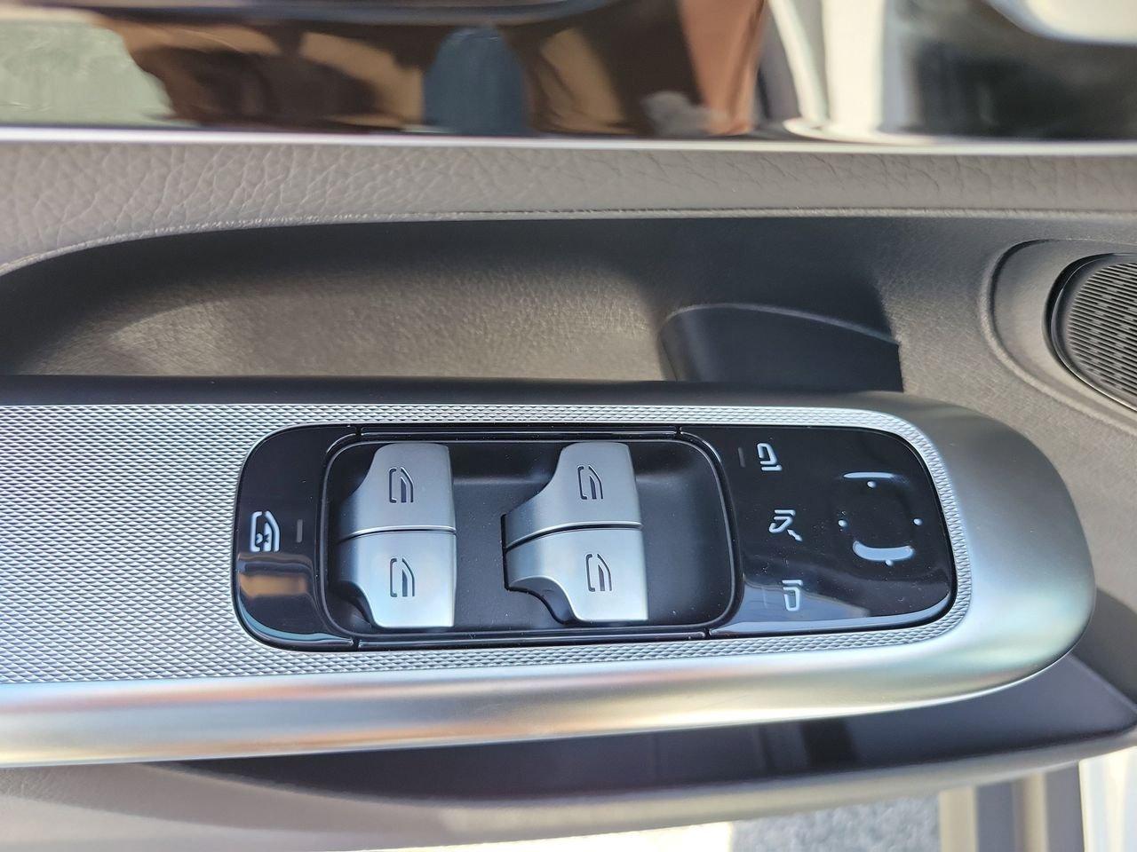 Mercedes-Benz Glc 300 - Thumbnail 19