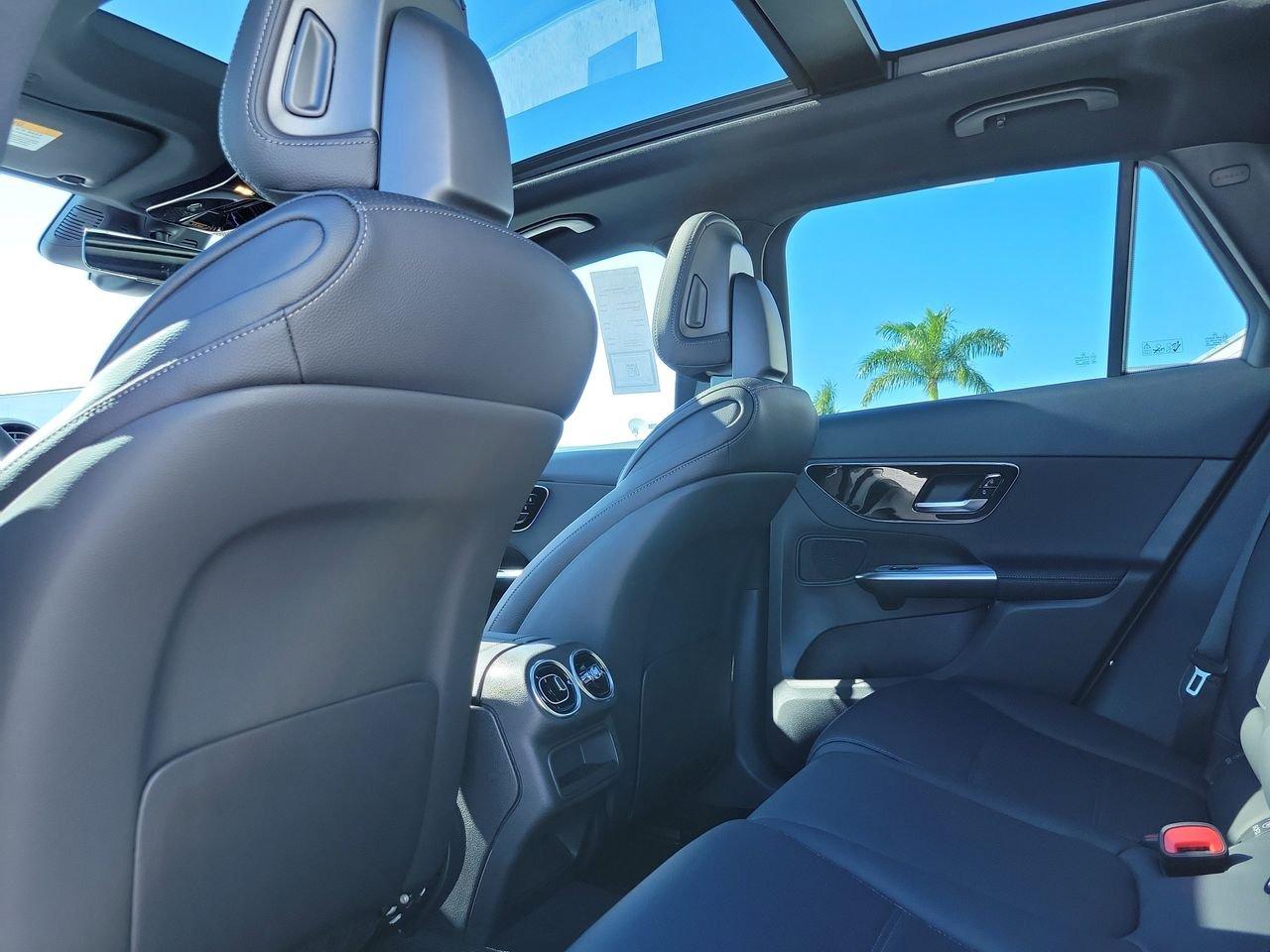 Mercedes-Benz Glc 300 - Thumbnail 13