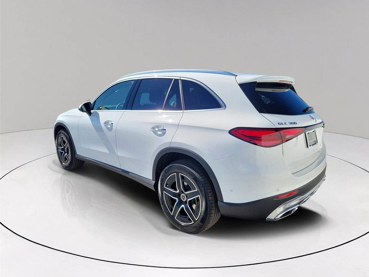 Mercedes-Benz Glc 300 - Thumbnail 5