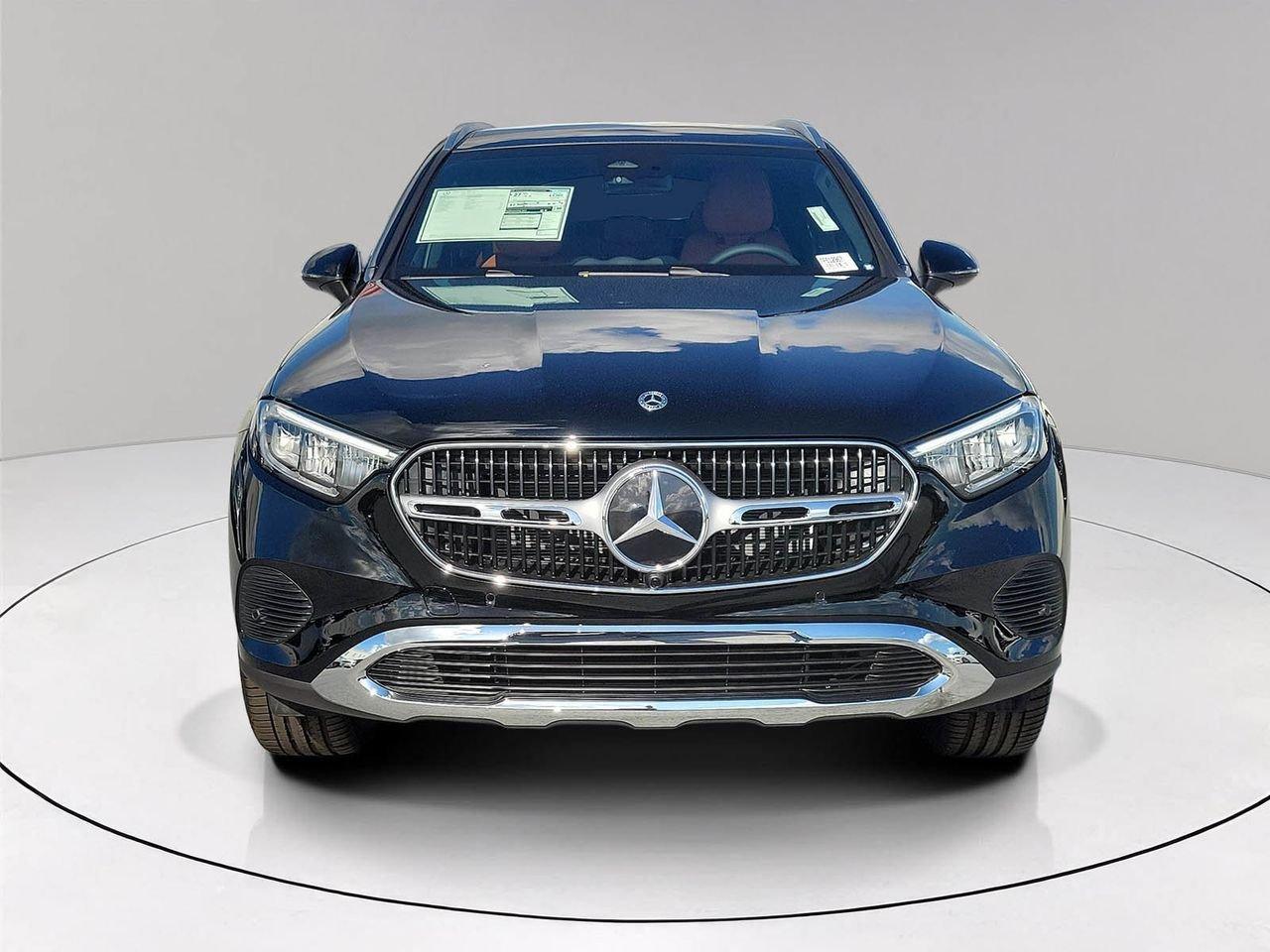 Mercedes-Benz Glc 300 - Thumbnail 3