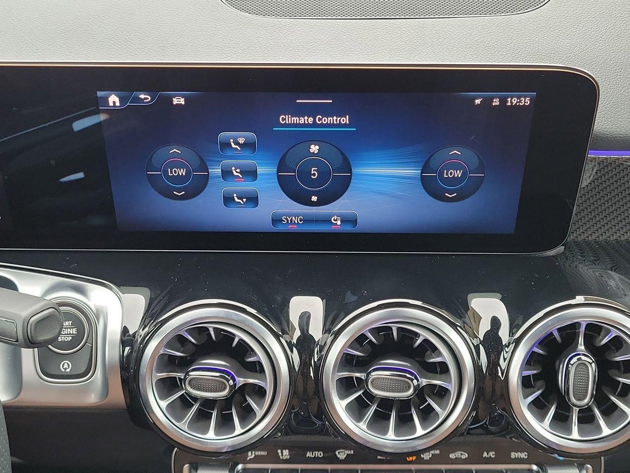 Mercedes-Benz Glb 250 - Thumbnail 17