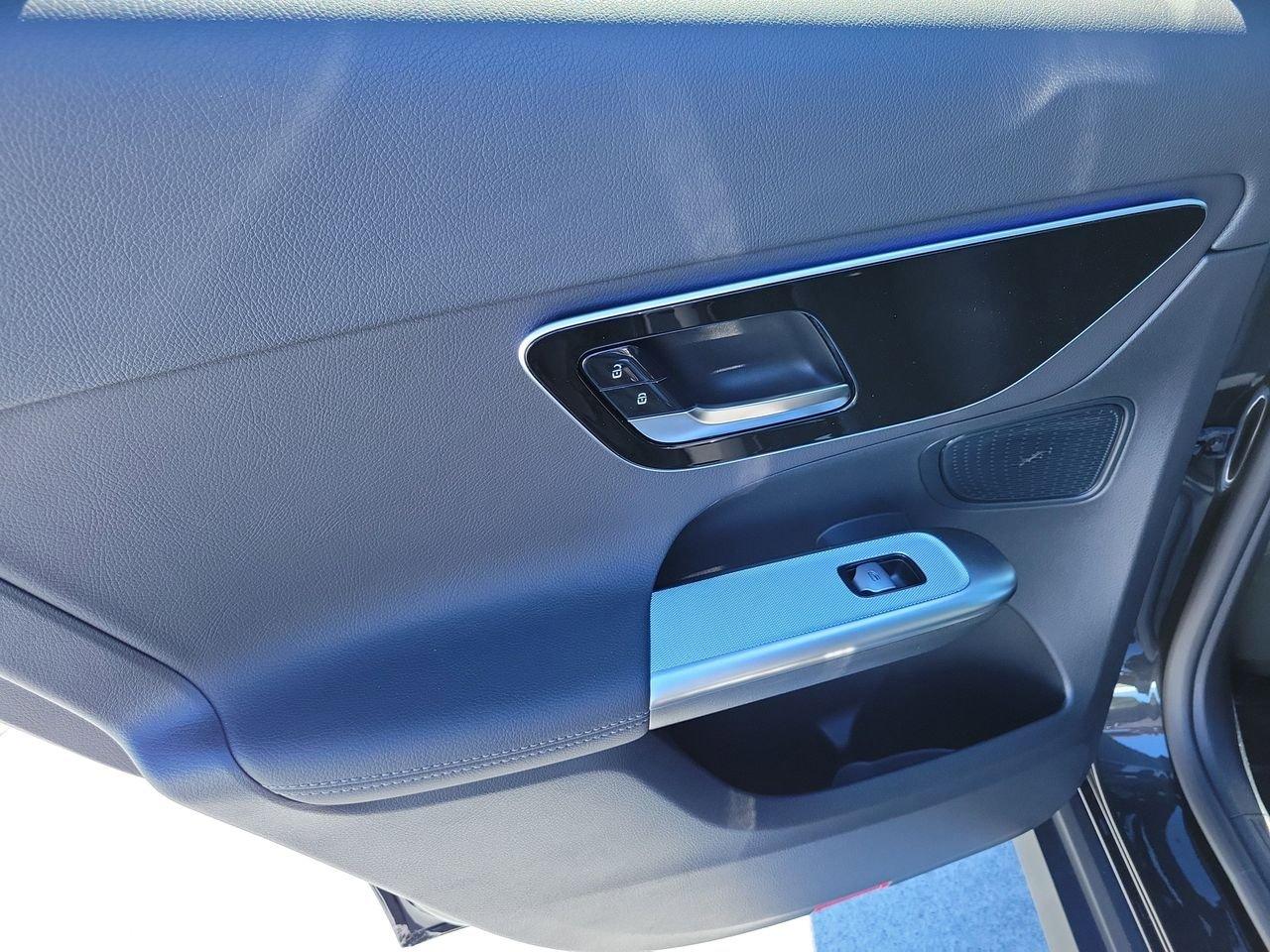 Mercedes-Benz Glc 300 - Thumbnail 10