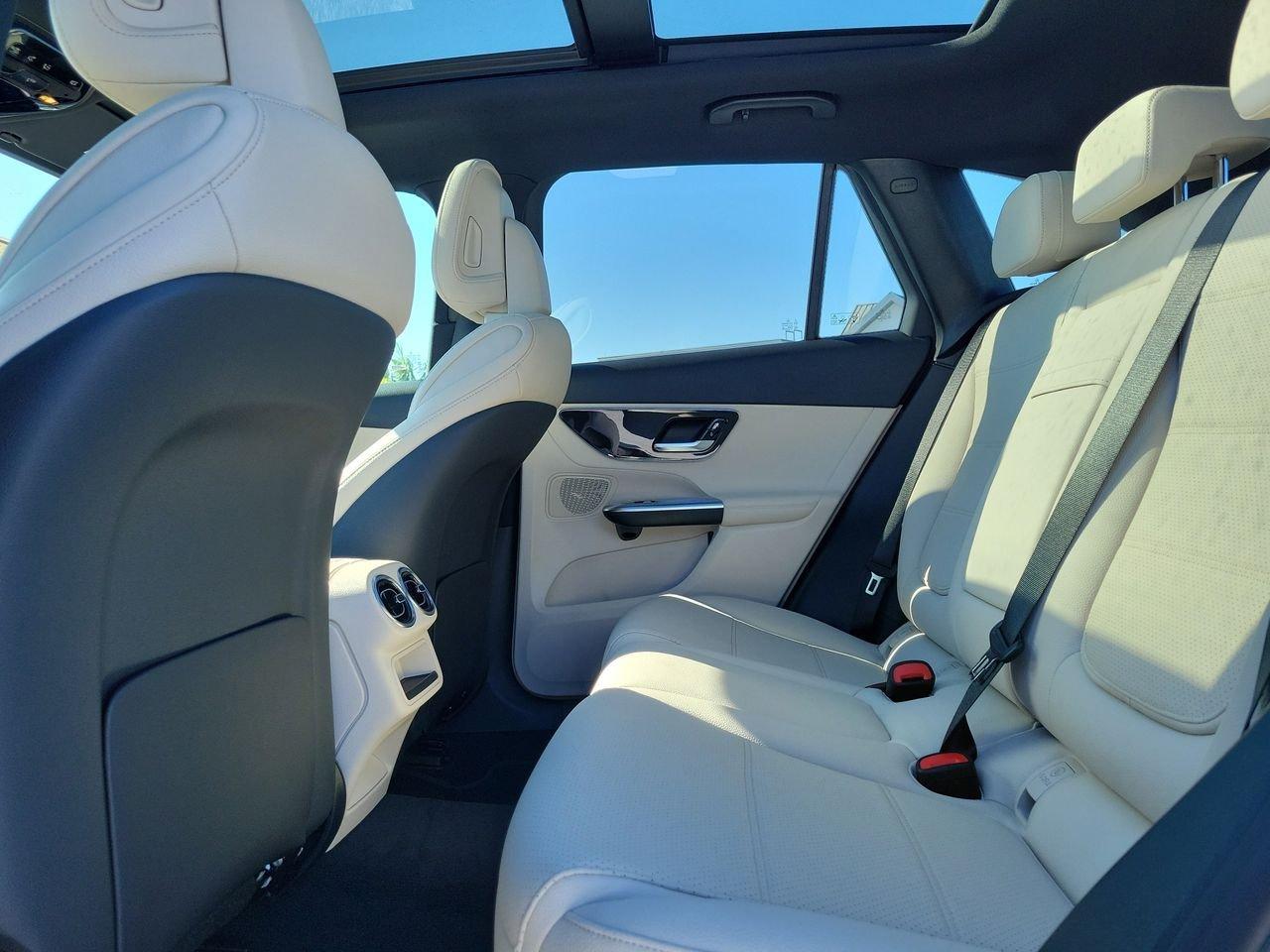 Mercedes-Benz Glc 300 - Thumbnail 12