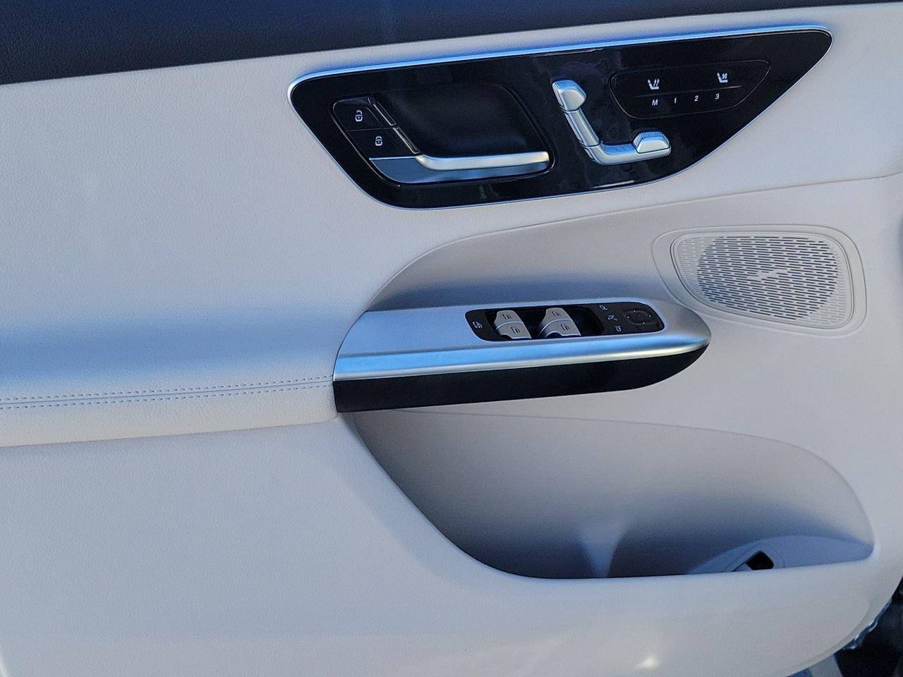 Mercedes-Benz Glc 300 - Thumbnail 18