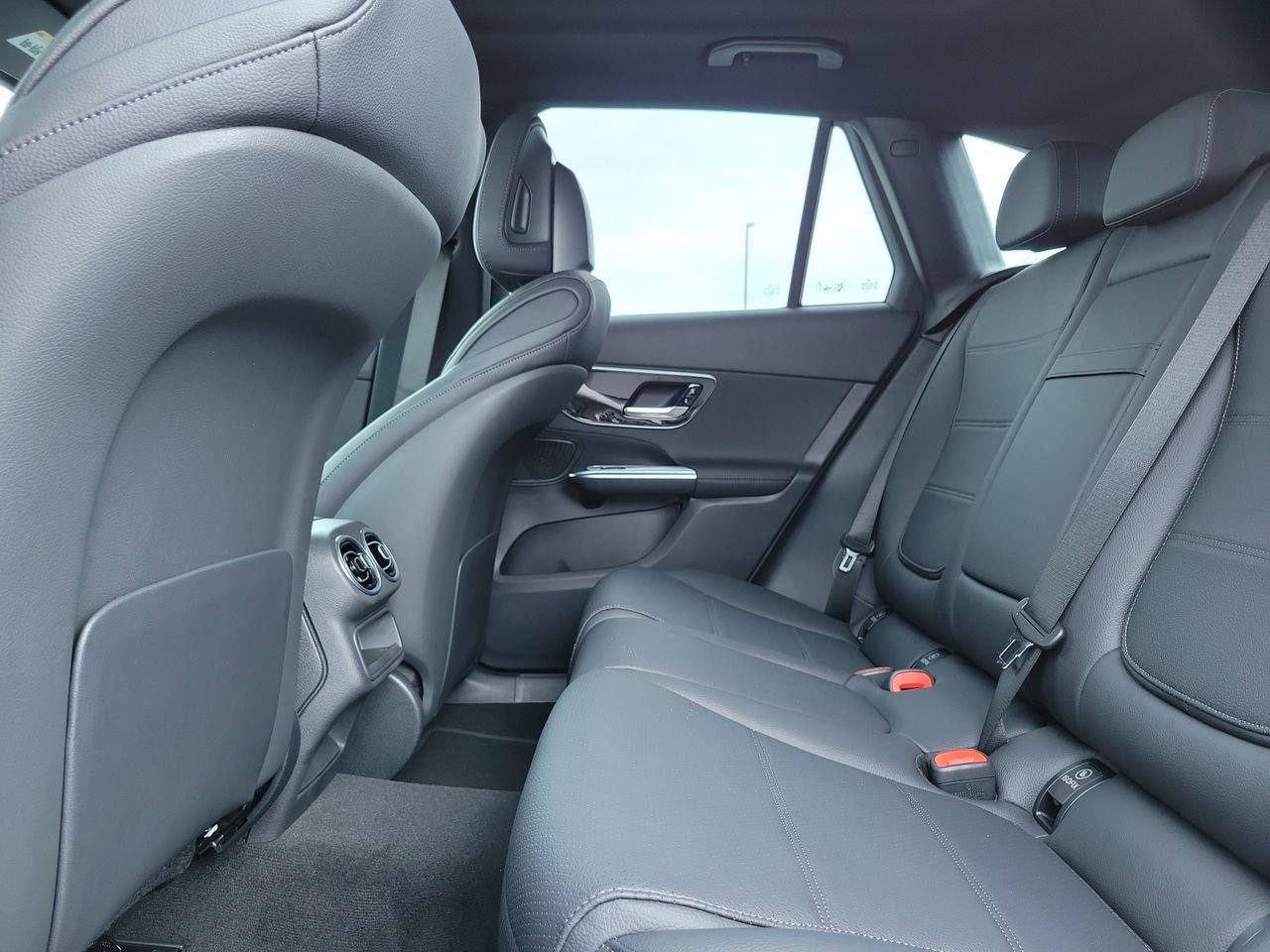 Mercedes-Benz Glc 300 - Thumbnail 11