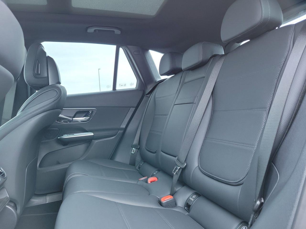 Mercedes-Benz Glc 300 - Thumbnail 10