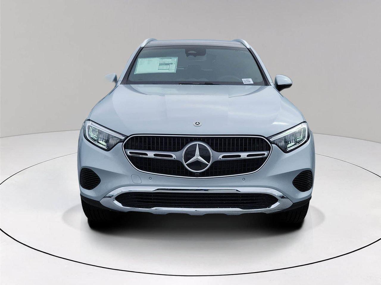 Mercedes-Benz Glc 300 - Thumbnail 3