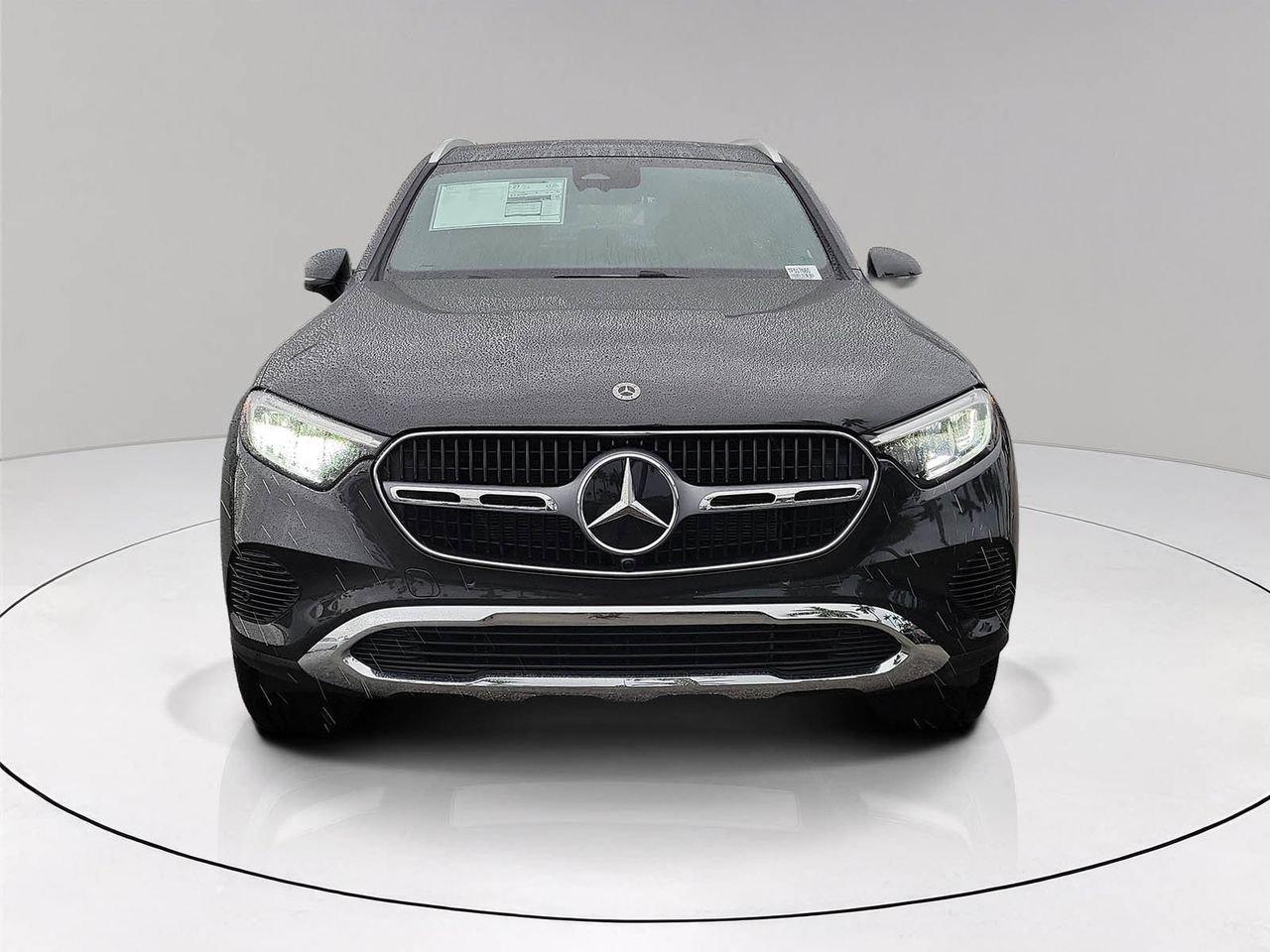 Mercedes-Benz Glc 300 - Thumbnail 3