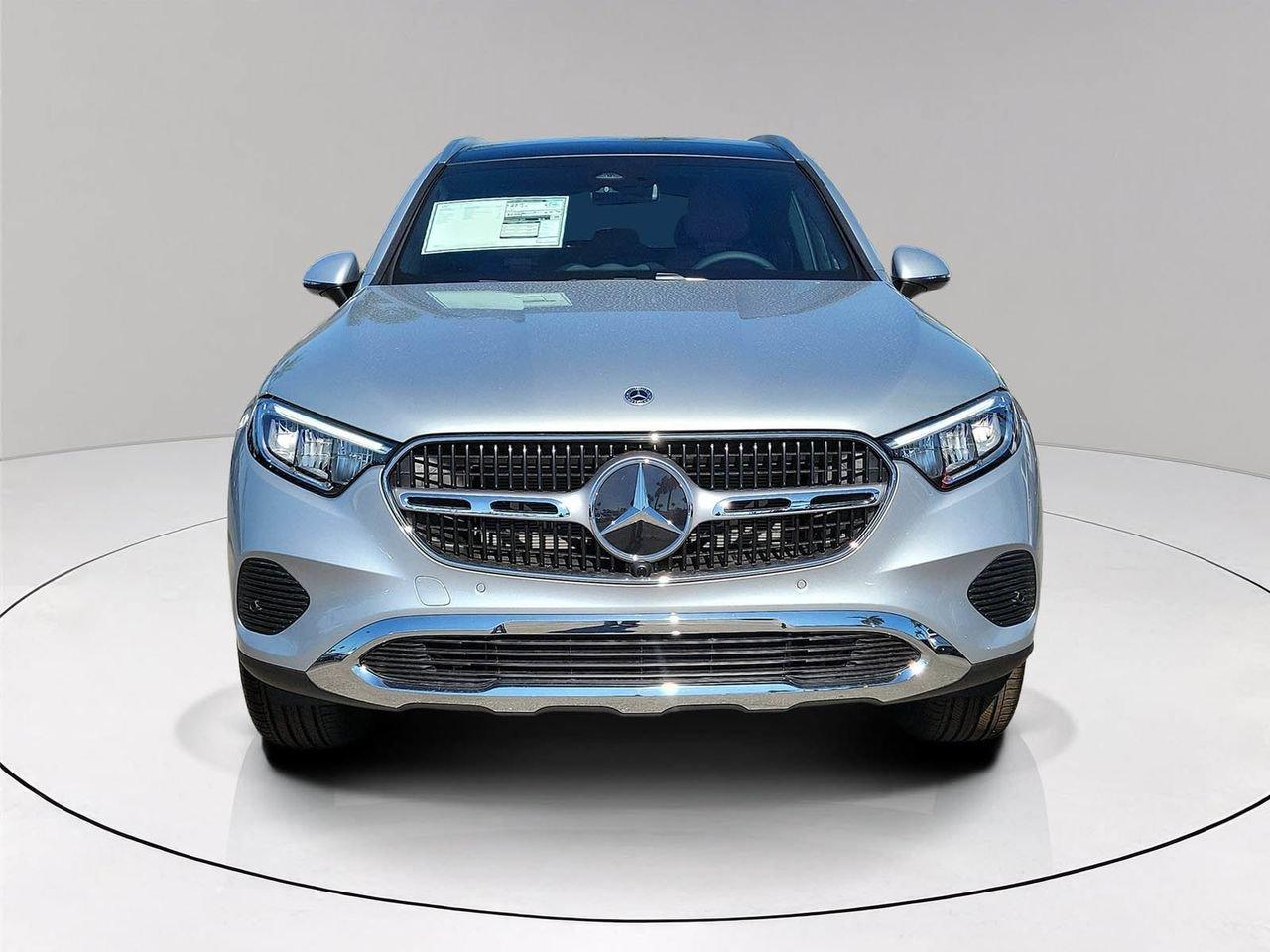 Mercedes-Benz Glc 300 - Thumbnail 3
