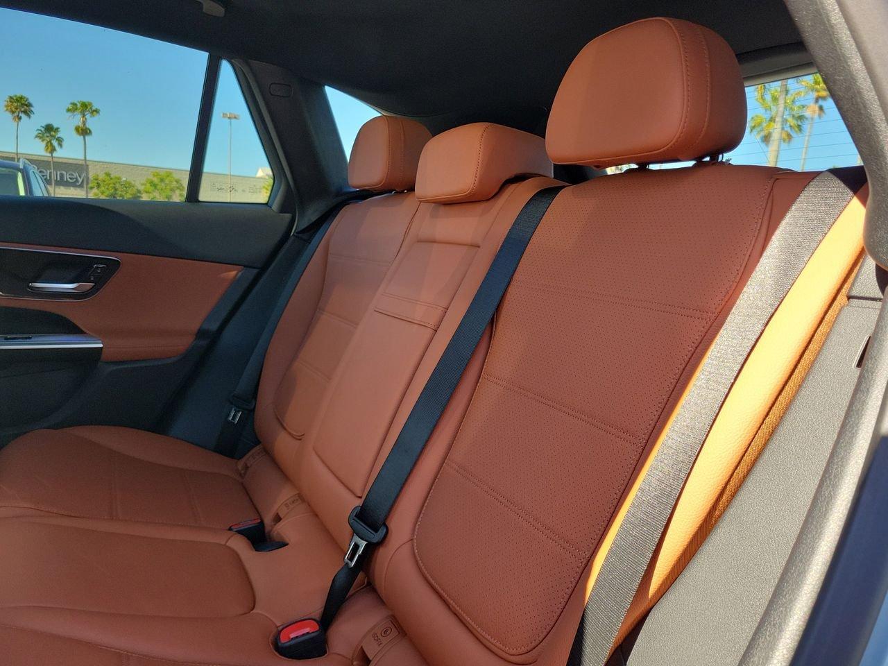 Mercedes-Benz Glc 300 - Thumbnail 14