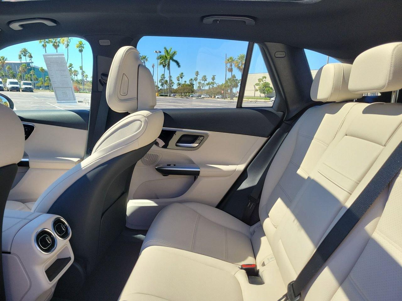 Mercedes-Benz Glc 300 - Thumbnail 13