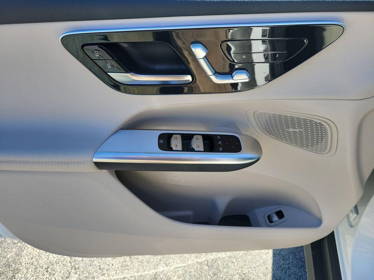 Mercedes-Benz Glc 300 - Thumbnail 19