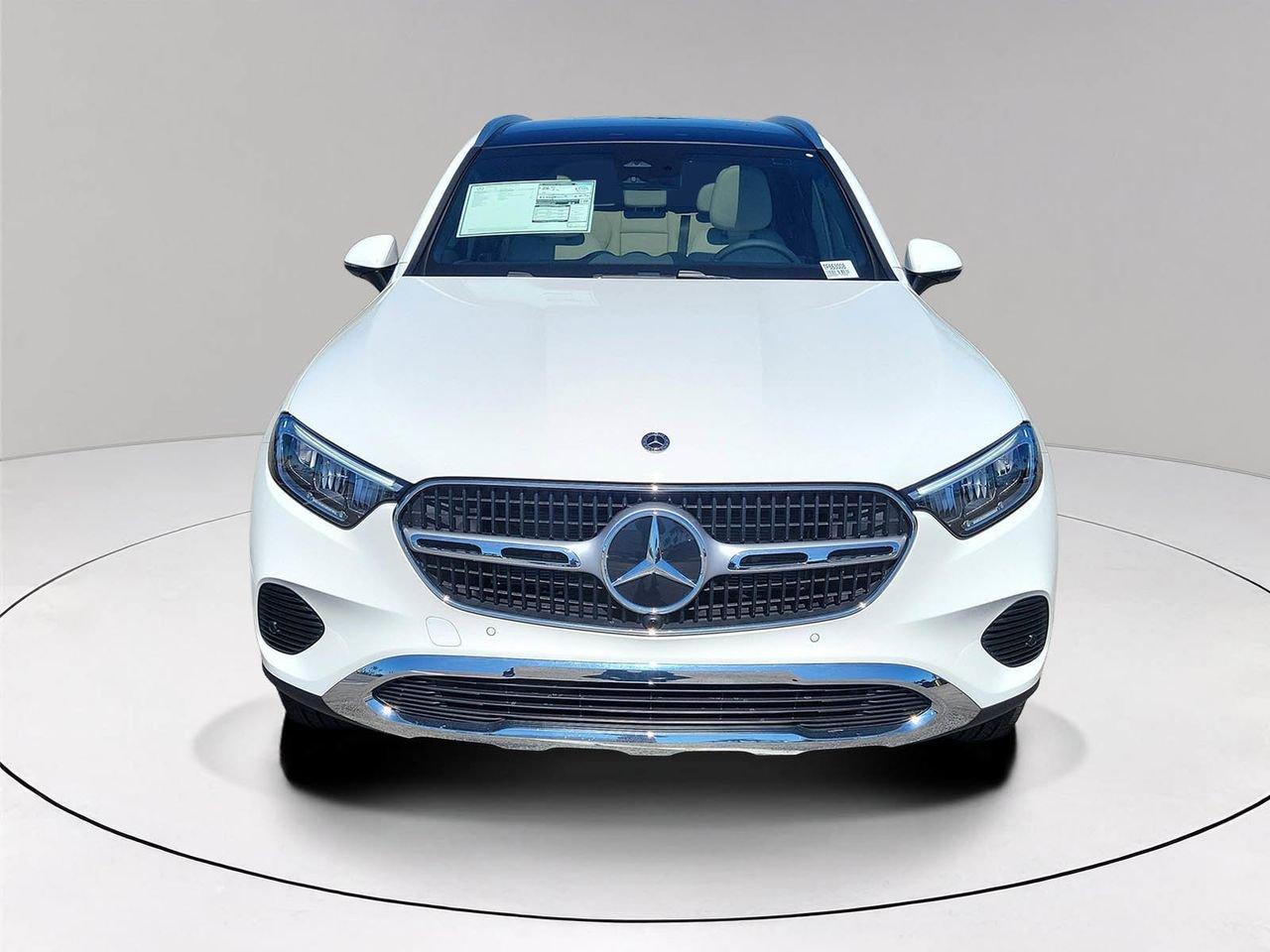 Mercedes-Benz Glc 300 - Thumbnail 3