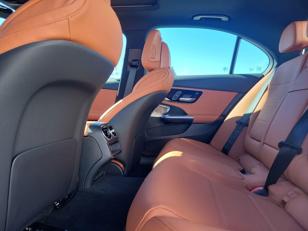 Mercedes-Benz C 300 - Thumbnail 13